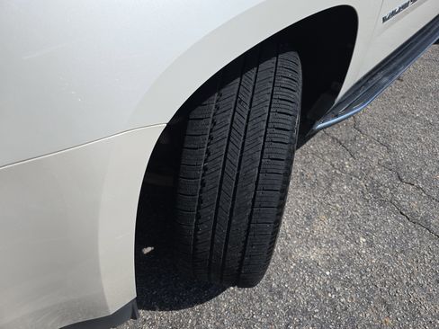 Used 2015 GMC Yukon XL SLT w/ Open Road Package image 35