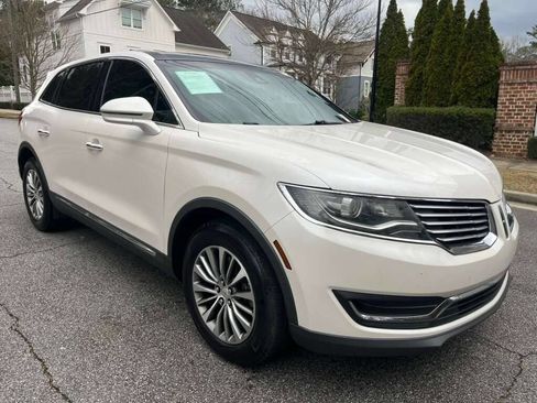 Used 2016 Lincoln MKX Select w/ Climate Package image 4