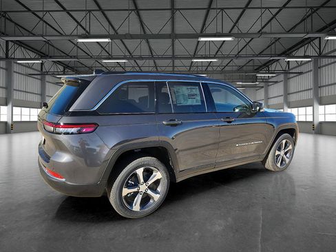 New 2024 Jeep Grand Cherokee Limited 4xe image 3