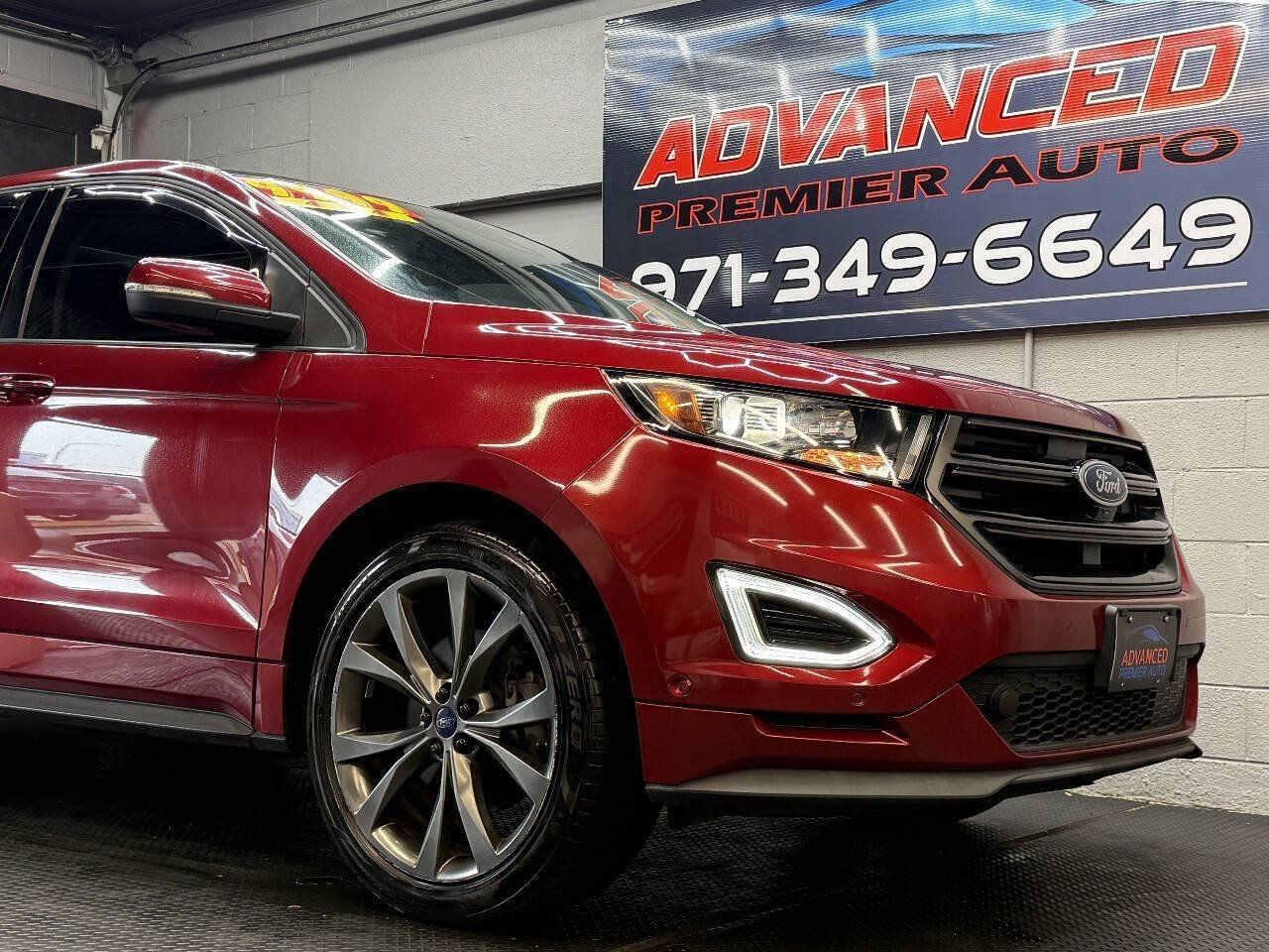 Used 2016 Ford Edge Sport w/ Equipment Group 401A AWD/4WD image 3