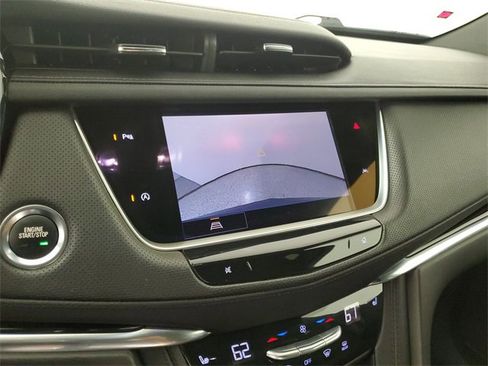 Used 2022 Cadillac XT6 Luxury image 30