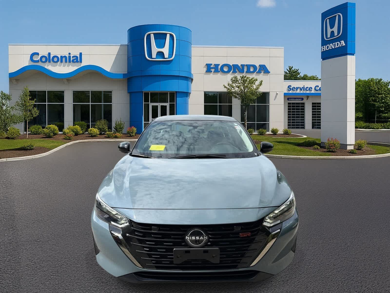 Used 2025 Nissan Sentra SR FWD image 9