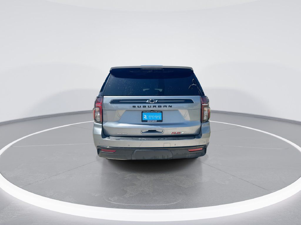 Used 2024 Chevrolet Suburban RST w/ Luxury Package AWD/4WD image 7