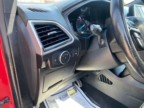 Used 2022 Ford Edge ST-Line image 13