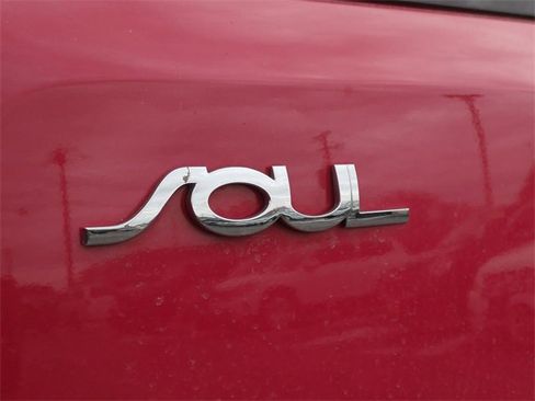 Used 2013 Kia Soul image 28