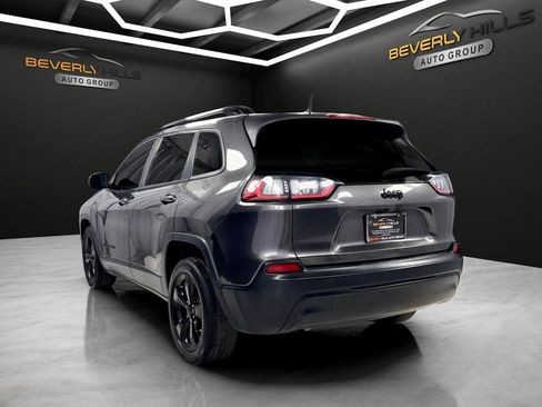 Used 2020 Jeep Cherokee Latitude Plus FWD image 3