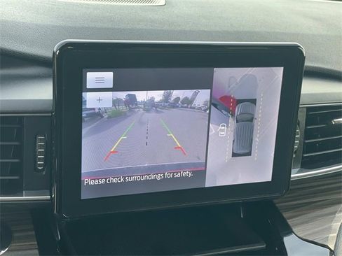 Used 2023 Ford Explorer Limited image 15