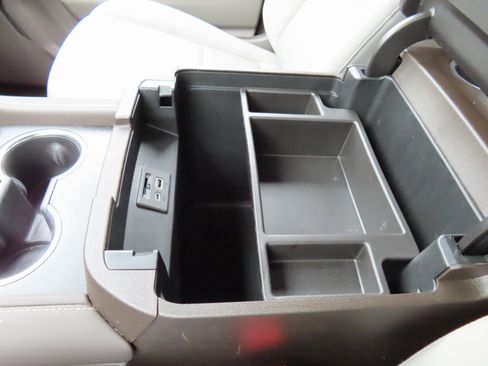 Used 2021 Chevrolet Tahoe LS image 29