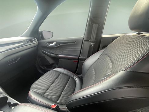 Used 2024 Ford Escape ST-Line w/ Tech Pack #1 image 41