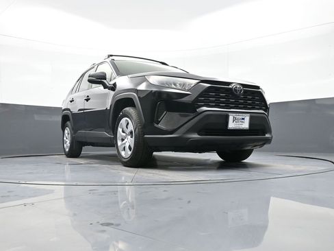 Used 2019 Toyota RAV4 LE image 26