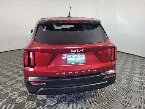Used 2022 Kia Sorento LX FWD image 6