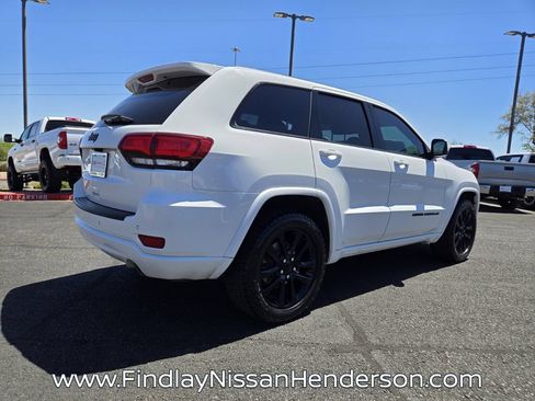Used 2019 Jeep Grand Cherokee Altitude RWD image 6
