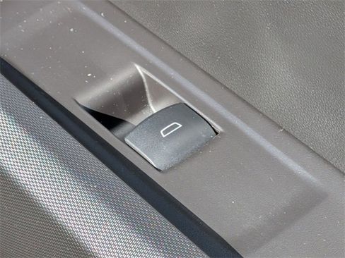 Used 2024 Chevrolet Colorado LT w/ LT Convenience Package II image 35