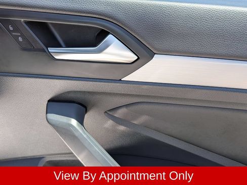 Used 2025 Volkswagen Jetta Sport FWD image 31