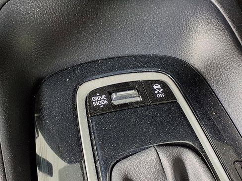 Used 2024 Toyota Corolla SE image 20