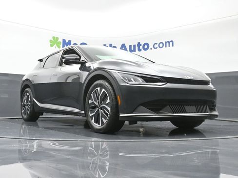 Used 2024 Kia EV6 Light image 28