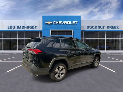 Used 2024 Toyota RAV4 XLE FWD image 8
