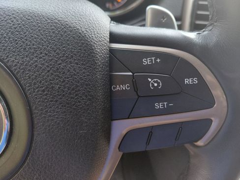 Used 2015 Jeep Grand Cherokee Limited AWD/4WD image 5