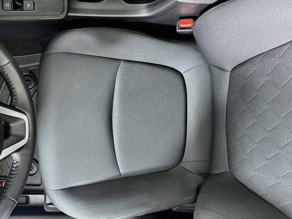 Used 2026 Toyota Corolla Cross LE FWD image 20