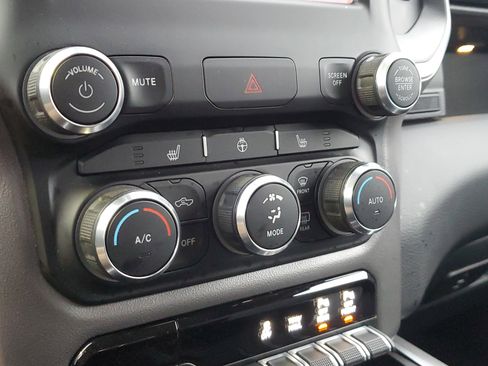 Used 2019 RAM 1500 Big Horn image 28