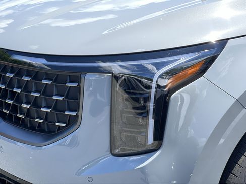 New 2026 Kia Carnival SX Prestige FWD image 13