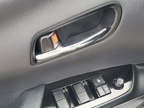 Used 2022 Toyota Prius Prime XLE image 44