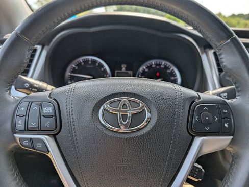 Used 2016 Toyota Highlander Limited AWD/4WD image 23