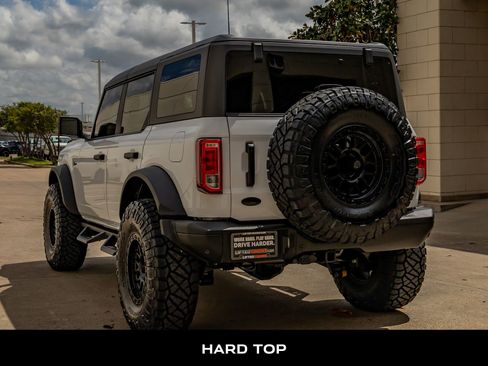 Used 2022 Ford Bronco Black Diamond w/ Sasquatch Package image 7