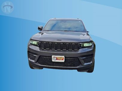 Used 2024 Jeep Grand Cherokee Altitude