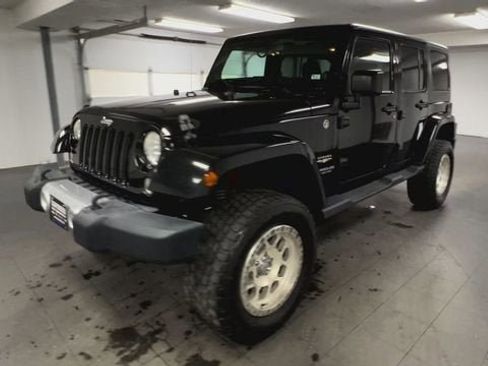 Used 2014 Jeep Wrangler Unlimited Sahara w/ Dual Top Group image 4