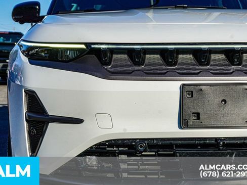 Used 2025 Jeep Wagoneer S Limited image 12