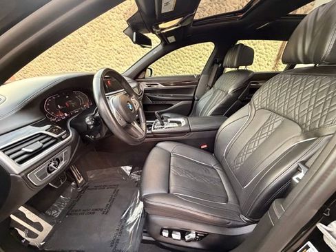 Used 2021 BMW 750i xDrive w/ Executive Package image 21