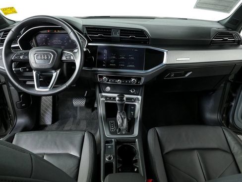 Used 2019 Audi Q3 2.0T Premium w/ Convenience Package image 17