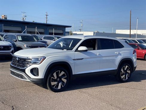 New 2026 Volkswagen Atlas Cross Sport SE image 3