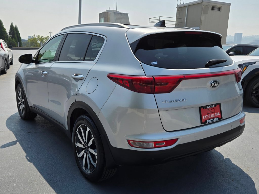 Used 2017 Kia Sportage EX w/ EX Technology Package FWD image 6