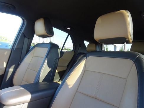 Used 2024 Chevrolet Equinox Premier FWD image 11
