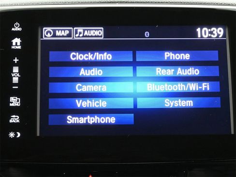 Used 2018 Honda Pilot Touring image 11