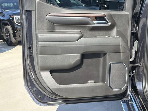 Used 2022 GMC Sierra 1500 SLT w/ SLT Premium Package image 25