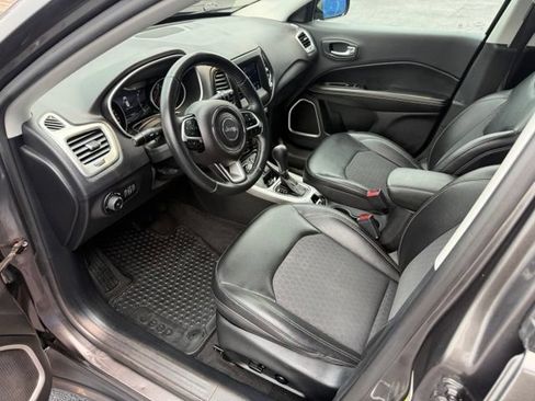 Used 2018 Jeep Compass Latitude w/ Popular Equipment Group AWD/4WD image 7