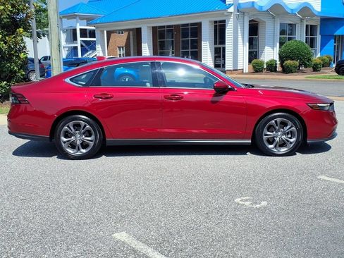Used 2023 Honda Accord EX image 3
