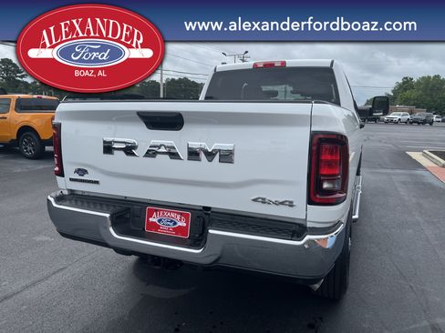 Used 2026 RAM 2500 Big Horn AWD/4WD image 6