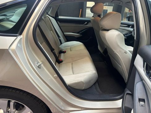 Used 2018 Honda Accord LX image 25