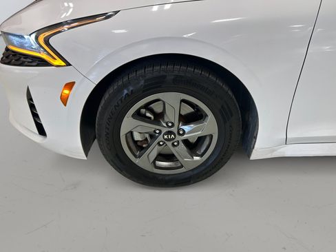 Used 2021 Kia K5 LXS FWD image 5