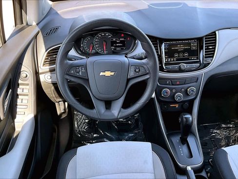 Used 2019 Chevrolet Trax LS w/ Tint and Cruise Package image 6