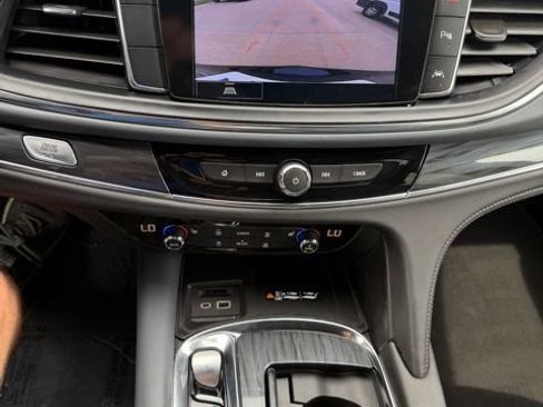 Used 2023 Buick Enclave Essence FWD image 30