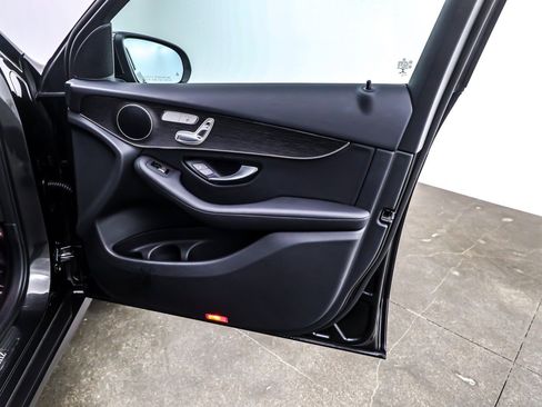 Used 2022 Mercedes-Benz GLC 300 image 23