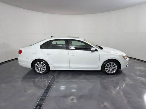 Used 2014 Volkswagen Jetta SE FWD image 4
