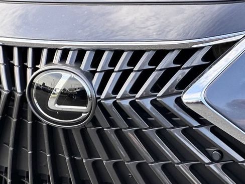 Used 2023 Lexus ES 250 w/ Premium Package AWD/4WD image 6