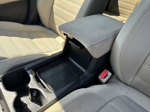 Used 2018 Honda CR-V EX image 15
