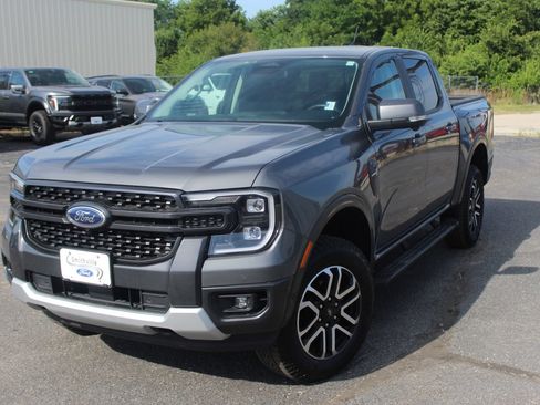Used 2024 Ford Ranger Lariat w/ Advanced Towing Package AWD/4WD image 2